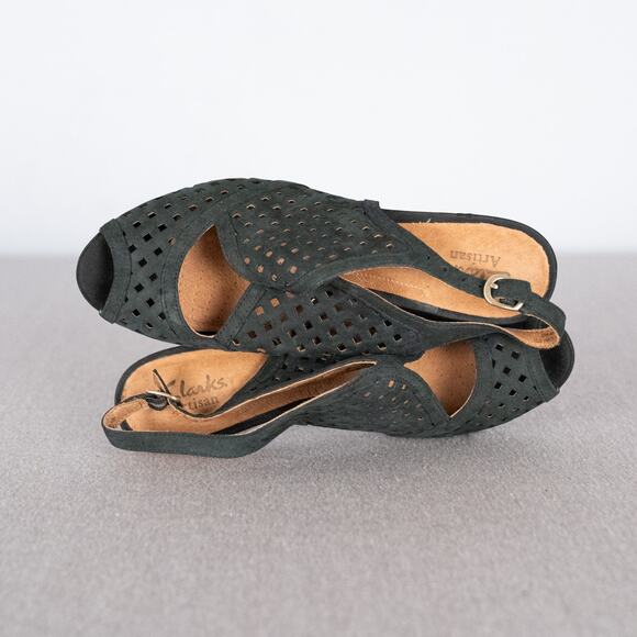 Clarks Artisan Leather Slingback Heels Women's Size 7M Open Toe Laser Cut Boho - Picture 9 of 9